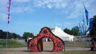 Latitude2009_SetE-JoS-u_I-want-a-door-like-that-at-home.jpg